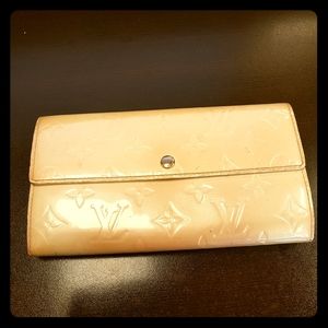 Authentic Louis Vuitton Vernis wallet